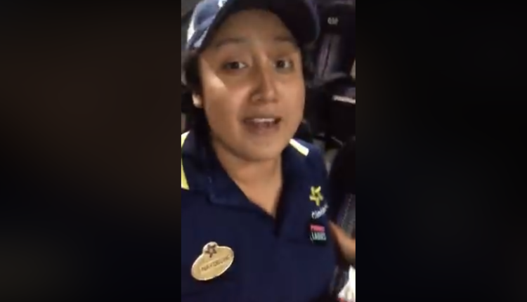 Empleada de Cinépolis causa furor por video donde pide "recoger basura"